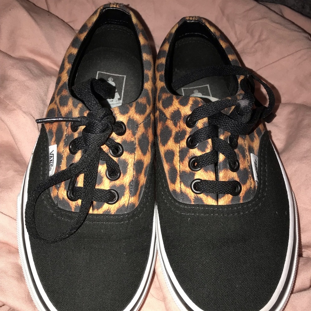 5.5 cheetah print women’s Vans